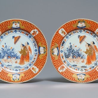 Een paar Chinese Imari-stijl borden naar Cornelis Pronk, "De parasoldames", Qianlong, ca. 1736-1738