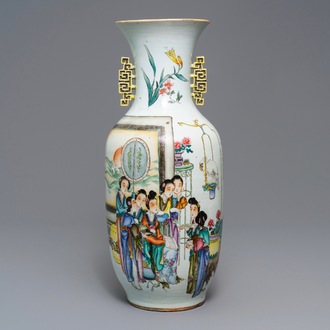 A Chinese famille rose two-sided design vase, 19/20th C.