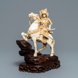 A Japanese ivory figure of a warrior on horseback, 1st half 20th C.