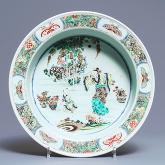 Un bassin en porcelaine de Chine famille verte, marque et époque de Kangxi