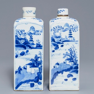 Deux boîtes à thé couvertes en porcelaine de Chine bleu et blanc, Kangxi