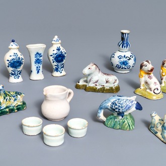Een collectie diverse Delftse miniaturen, 18e eeuw