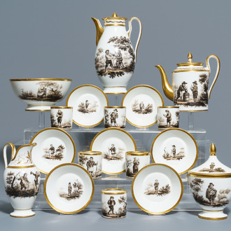 Een 18-delig Empire grisaille en verguld koffieservies in Brussels of Parijs porselein, 19e eeuw