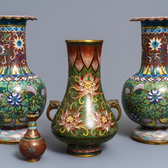 Quatre vases en émaux cloisonnés, Chine, 19/20ème