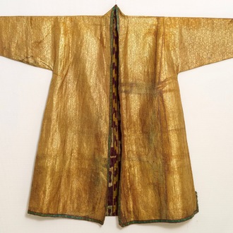 Un manteau chapan en soie ikat et brocart doré, Daghestan ou Ouzbékistan, 19ème