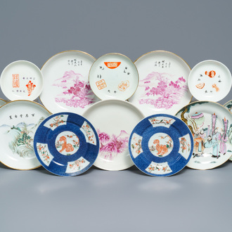 Douze assiettes en porcelaine de Chine qianjiang cai, famille rose et verte, 19/20ème