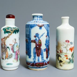 Trois tabatières en porcelaine de Chine, 19/20ème