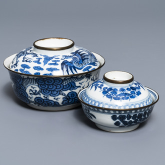 Deux bols couverts en porcelaine de Chine 'Bleu de Hue' pour le Vietnam, 19ème