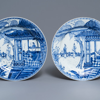 Twee Chinese blauw-witte 'Romance of the Western chamber' schotels, Yongzheng