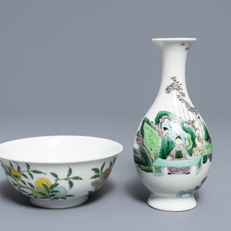 Un bol 'anhua' et un vase en porcelaine de Chine famille verte, marque de Kangxi, 19ème