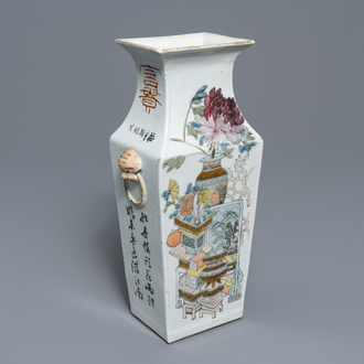 Un vase de forme rectangulaire en porcelaine de Chine qianjiang cai, 19/20ème
