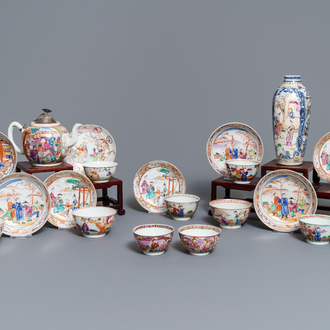 Onze tasses, huit soucoupes, une théière et un vase en porcelaine de Chine famille rose à décor mandarin, Qianlong