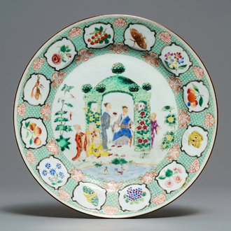 Un plat en porcelaine de Chine famille rose à décor 'La tonnelle', Qianlong, ca. 1740