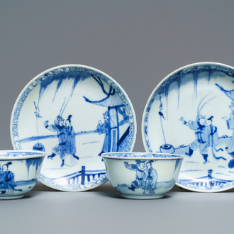 Une paire de tasses et soucoupes en porcelaine de Chine bleu et blanc, épave Ca Mau, Yongzheng