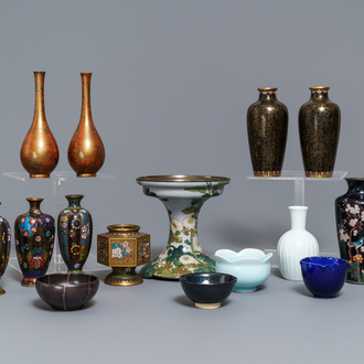 A large collection of Japanese cloisonné and studio pottery, Meiji/Showa, 19/20th C.