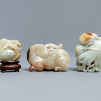 Drie Chinese jade snijwerken, 19/20e eeuw