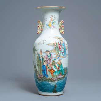 A Chinese famille rose two-sided design vase, 19/20th C.