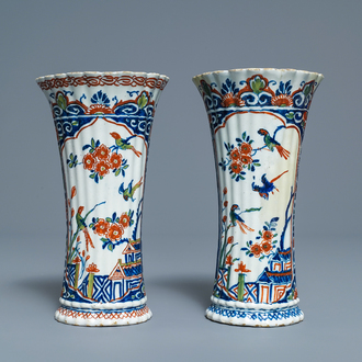 A pair of ribbed Dutch Delft cashmere palette beaker vases, early 18th C.