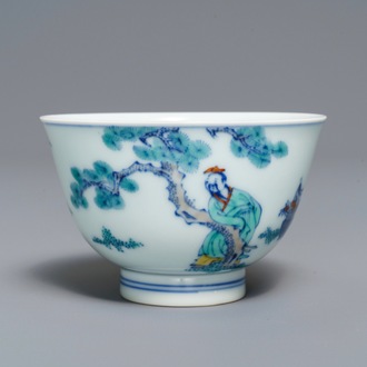 Un bol en porcelaine de Chine doucai, marque de Kangxi, 19/20ème