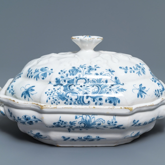 A blue and white Brussels faience tureen and cover, 18th C.