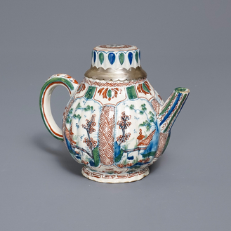 A ribbed Dutch Delft cashmere palette teapot, 17/18th C.