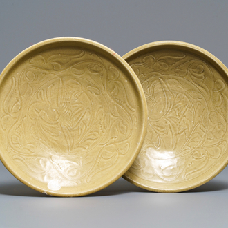 A pair of Chinese Yueyao shipwreck 'crane' dishes, Song