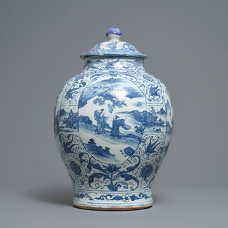 Un vase couvert en porcelaine de Chine en bleu et blanc, Wanli