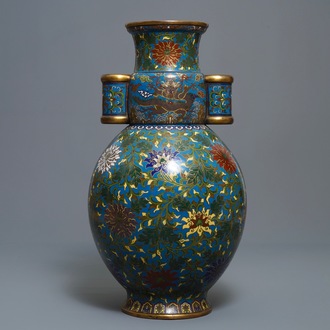 A large Chinese cloisonné hu vase with lotus scrolls, marked Qi Yu Bao Tung Chih Chen, 19th C.