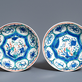 A pair of Japanese Wanli-style Kakiemon plates, Edo, 17th C.