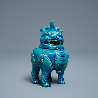 Een Chinese monochrome turquoise geglazuurde 'luduan' wierookbrander, 19e eeuw