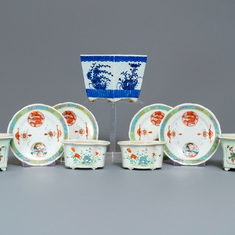 Five various Chinese jardinières and four plates, 19/20th C.