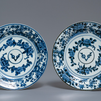 A pair of Japanese blue and white 'VOC' monogram plates, Arita, Edo, 17th C.