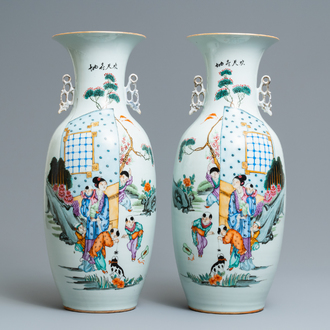 Une paire de vases en porcelaine de Chine famille rose à décor de dames et garçons dans un jardin, 19/20ème