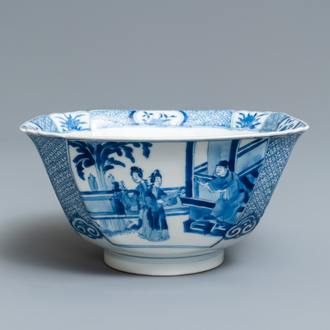 Een Chinese blauw-witte vierkante kom, Xuande merk, Kangxi