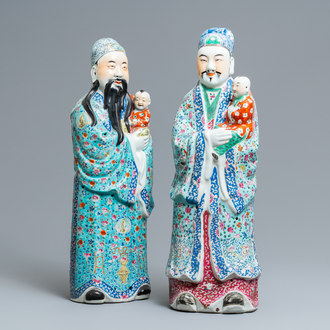 Deux figures d'immortels en porcelaine de Chine famille rose, 19/20ème