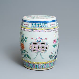 Un tabouret en porcelaine de Chine famille rose, 19ème