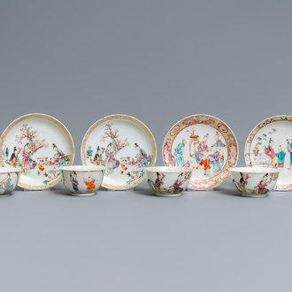 Quatre tasses et soucoupes en porcelaine de Chine famille rose à décor mandarin, Qianlong