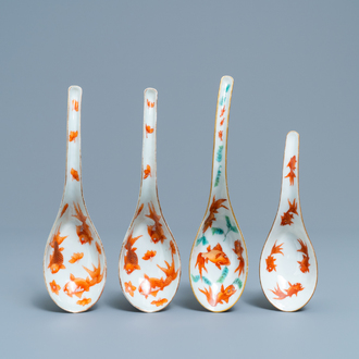 Quatre cuillères en porcelaine de Chine, République et marque et époque de Daoguang