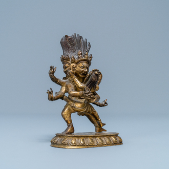 Een Sino-Tibetaanse verguld bronzen figuur van Hayagriva, 18/19e eeuw