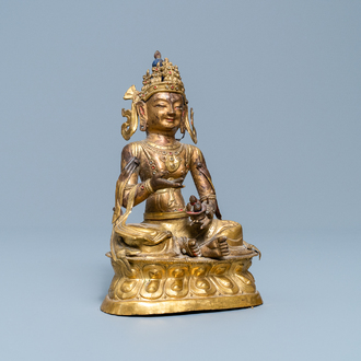 Une figure du Bouddha en cuivre doré, Sino-Tibet, 18/19ème
