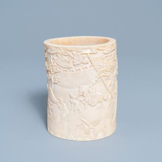 A Chinese ivory brush pot, 18/19th C.