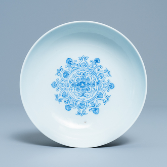 A Chinese blue and white shallow bowl, Yongzheng mark, 19th C.