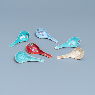 Six various Chinese enamelled spoons, 19/20th C.