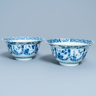 A pair of Chinese blue and white bowls, Kangxi