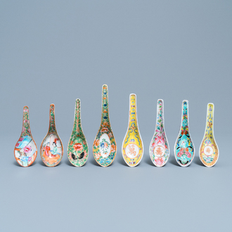 Acht Chinese Canton famille rose en polychrome lepels, 19/20e eeuw