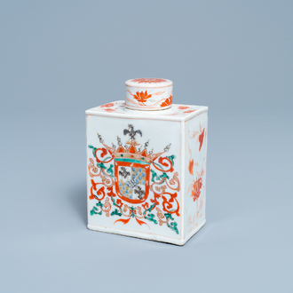 A Chinese Portuguese market famille verte armorial tea caddy with the arms of Ataide, Kangxi