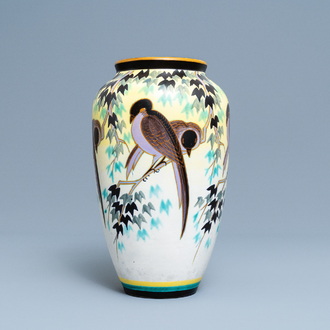 Jan Wind en Charles Catteau voor Boch Frères Kéramis: art deco vaas met vogels, ca. 1932