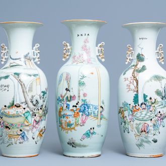 Trois vases en porcelaine de Chine famille rose à décor de garçons auprès d'aquariums, 19/20ème
