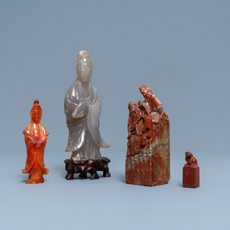 Deux figures en agate et deux sceaux en stéatite rouge de Shoushan, Chine, 19/20ème