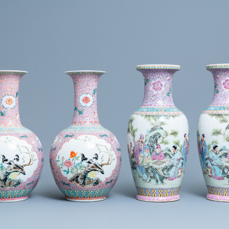 Deux paires de vases en porcelaine de Chine famille rose, République